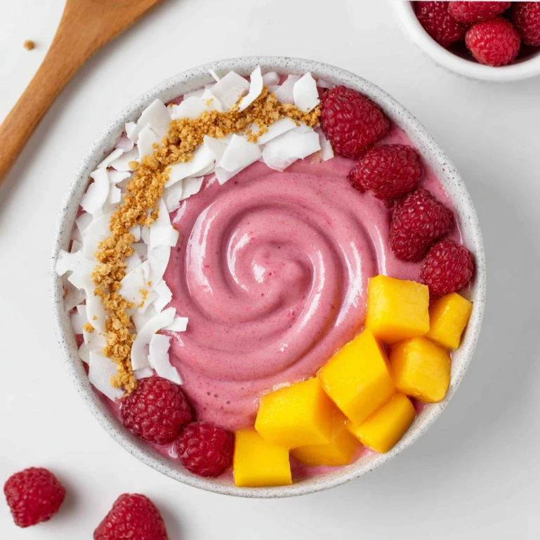 Raspberry Mango Smoothie Bowl